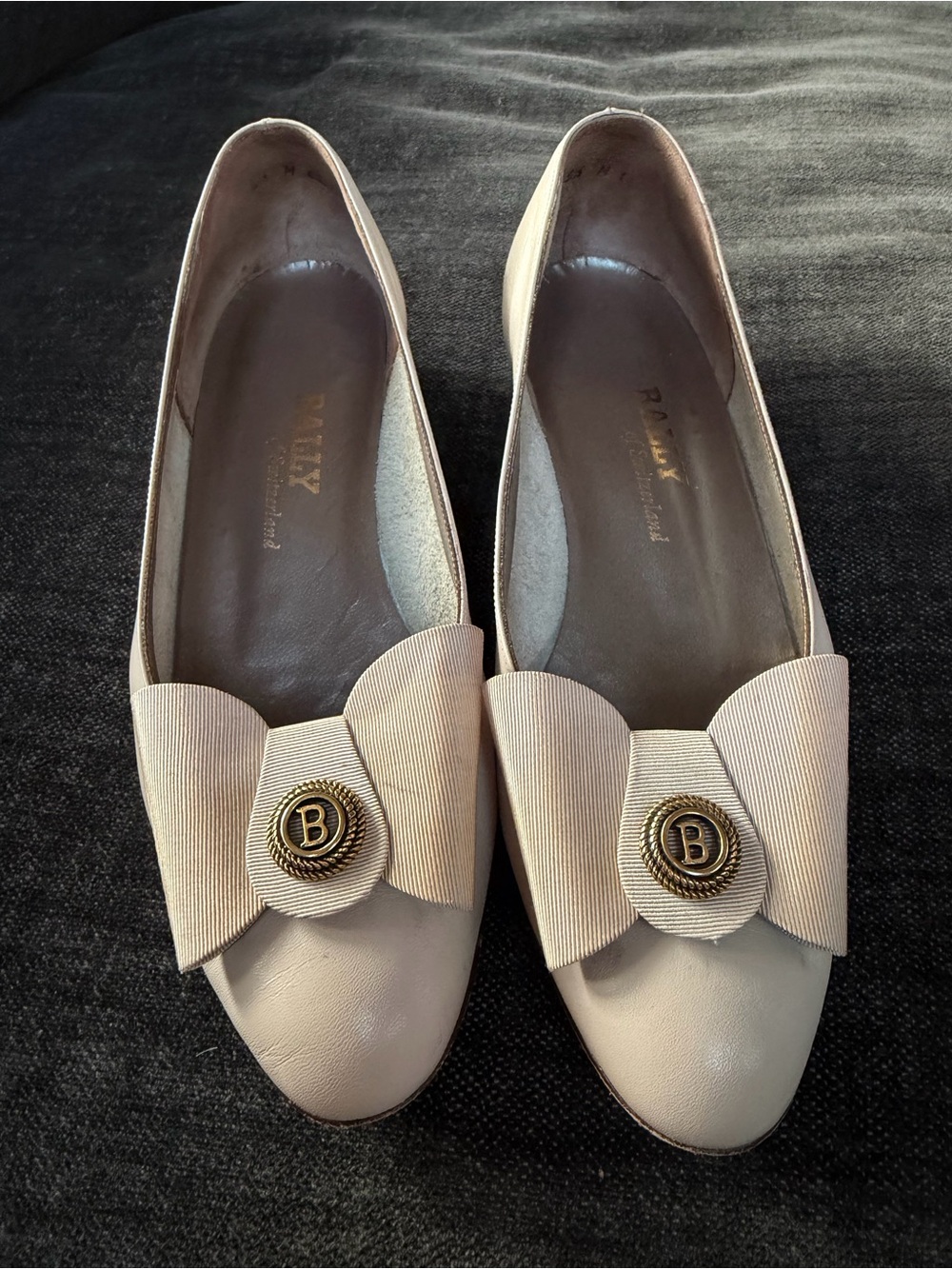VTG Bally Leather Bow Shoes with Gold Bally Emblem